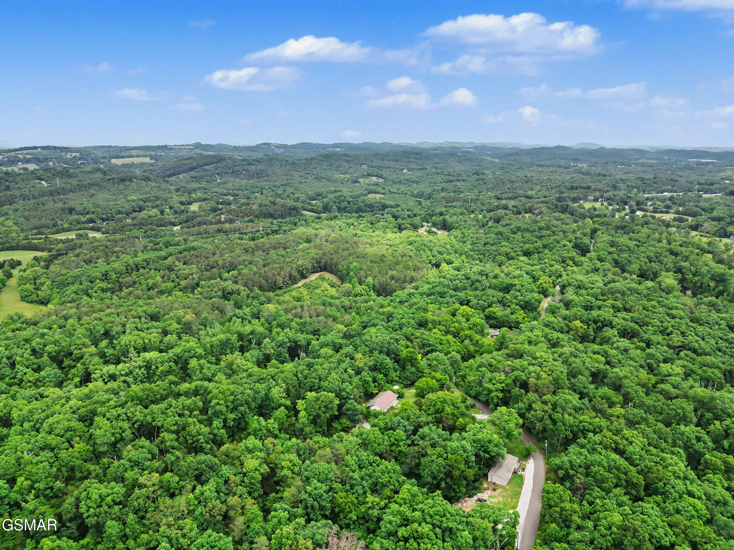 1717 Elkins Road Kodak TN 37764