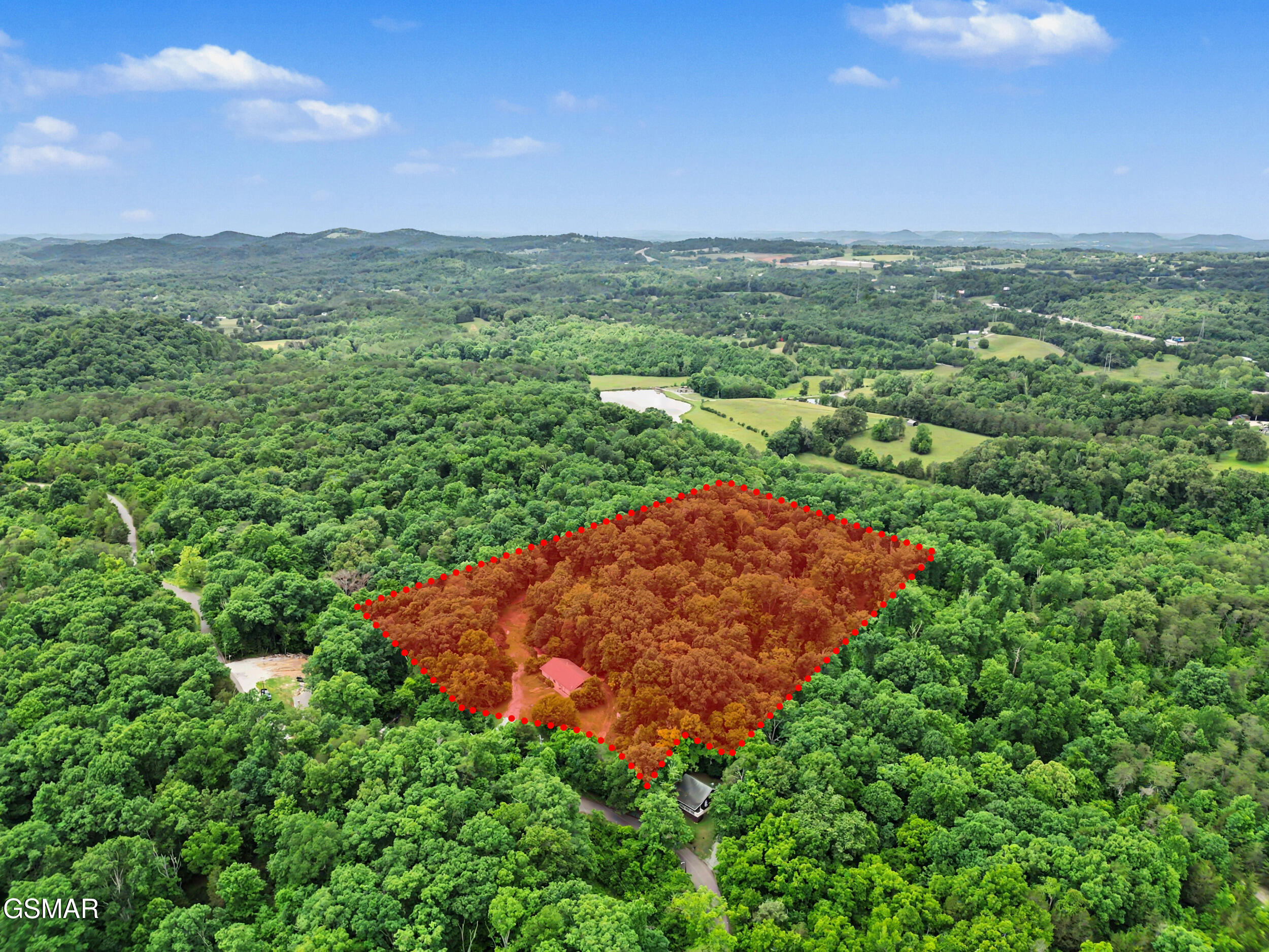 1717 Elkins Road Kodak TN 37764