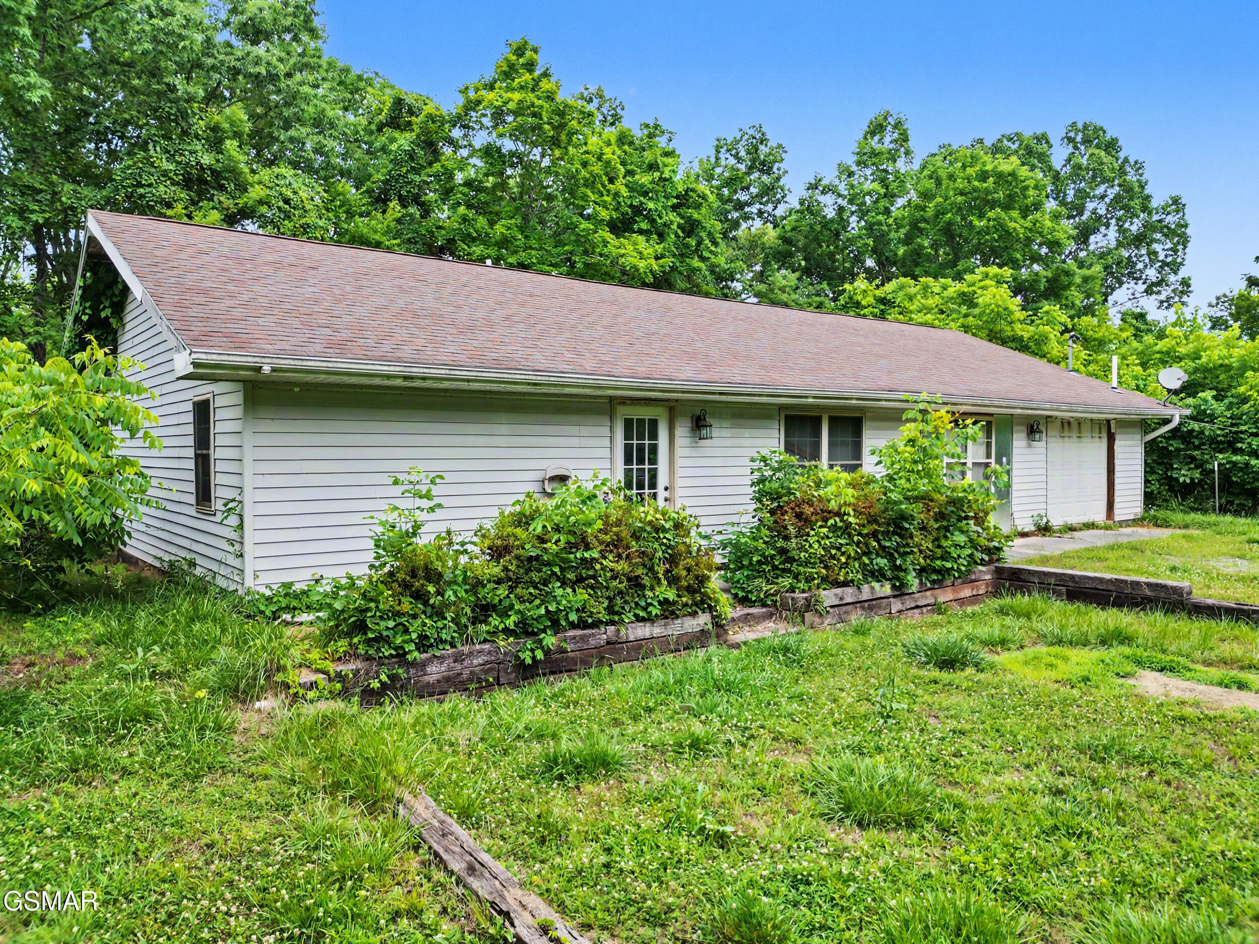 1717 Elkins Road Kodak TN 37764