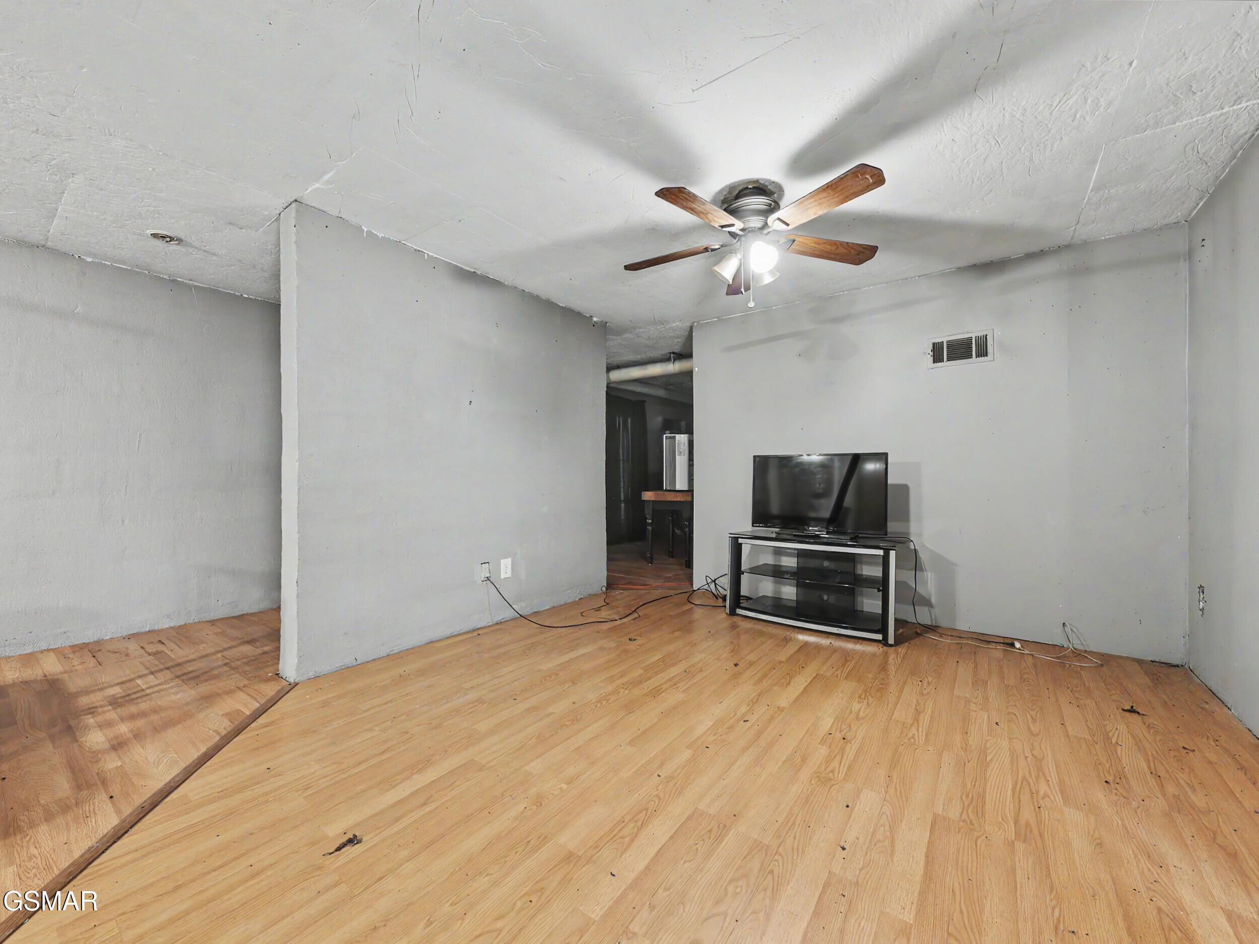 1717 Elkins Road Kodak TN 37764