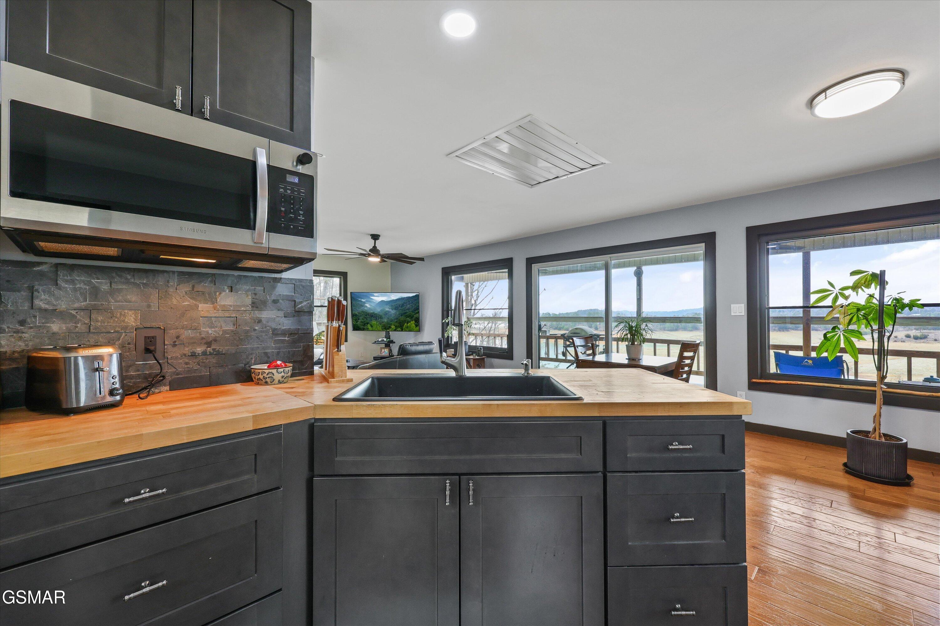 2739 Windy Cove Way Sevierville TN 37876