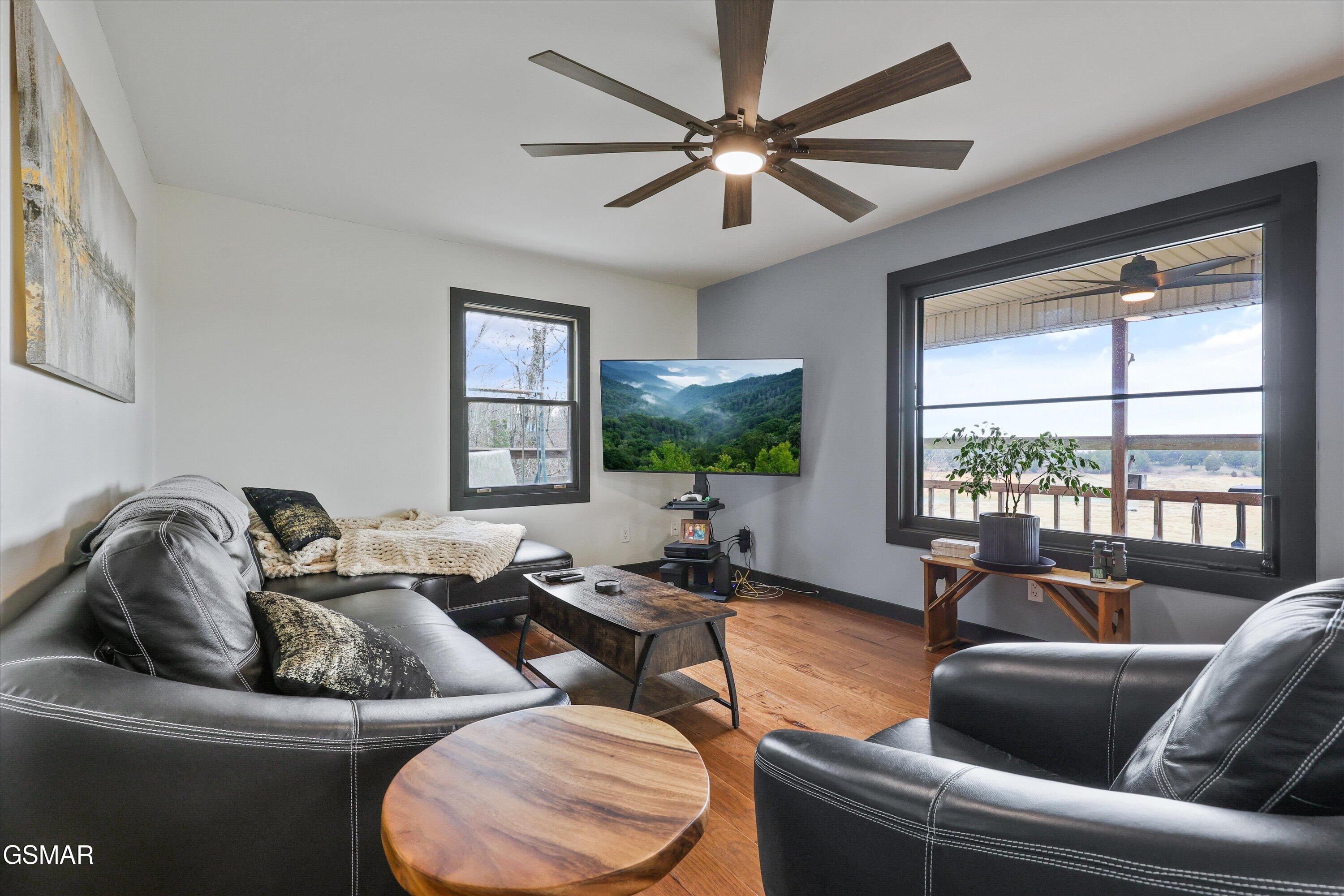 2739 Windy Cove Way Sevierville TN 37876