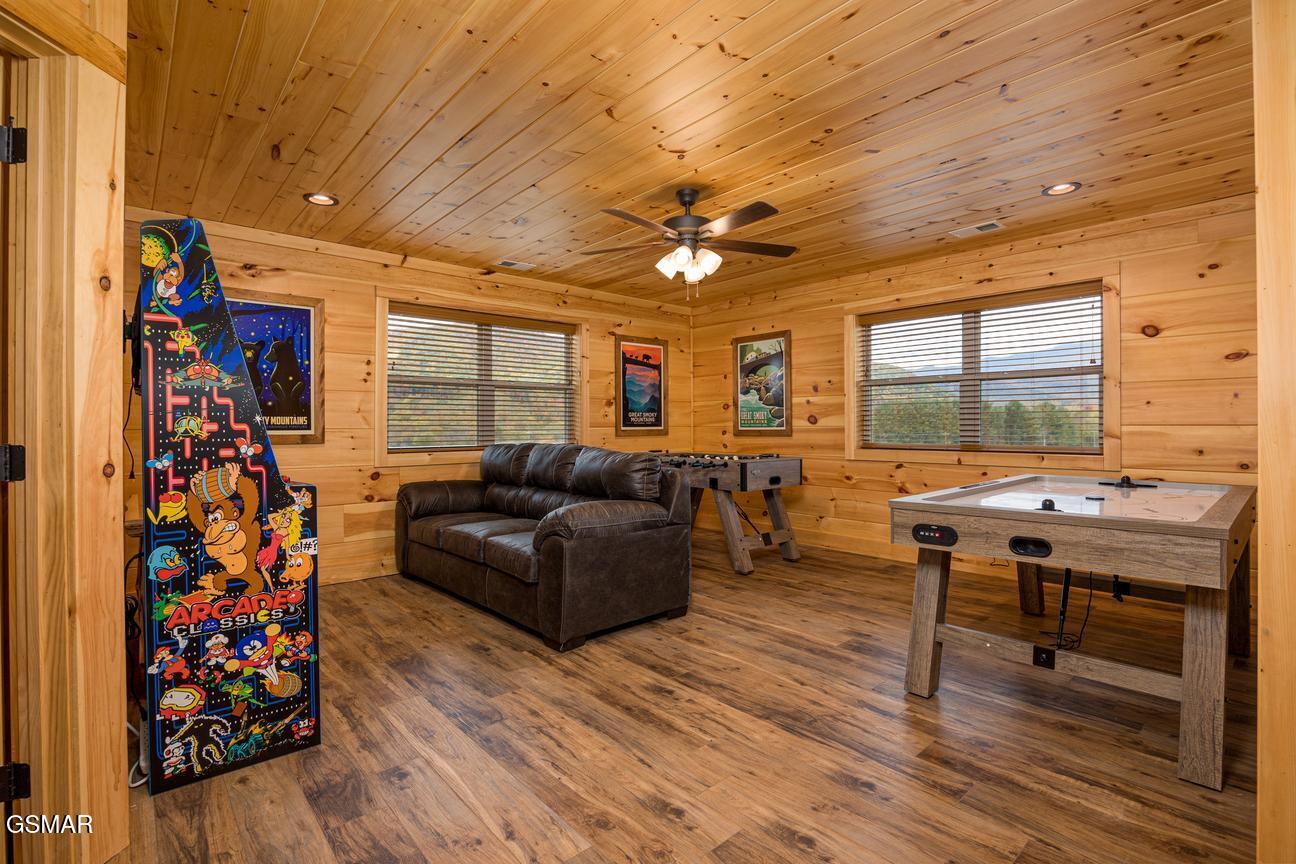 5397 Cocke County Line Road Cosby TN 37722