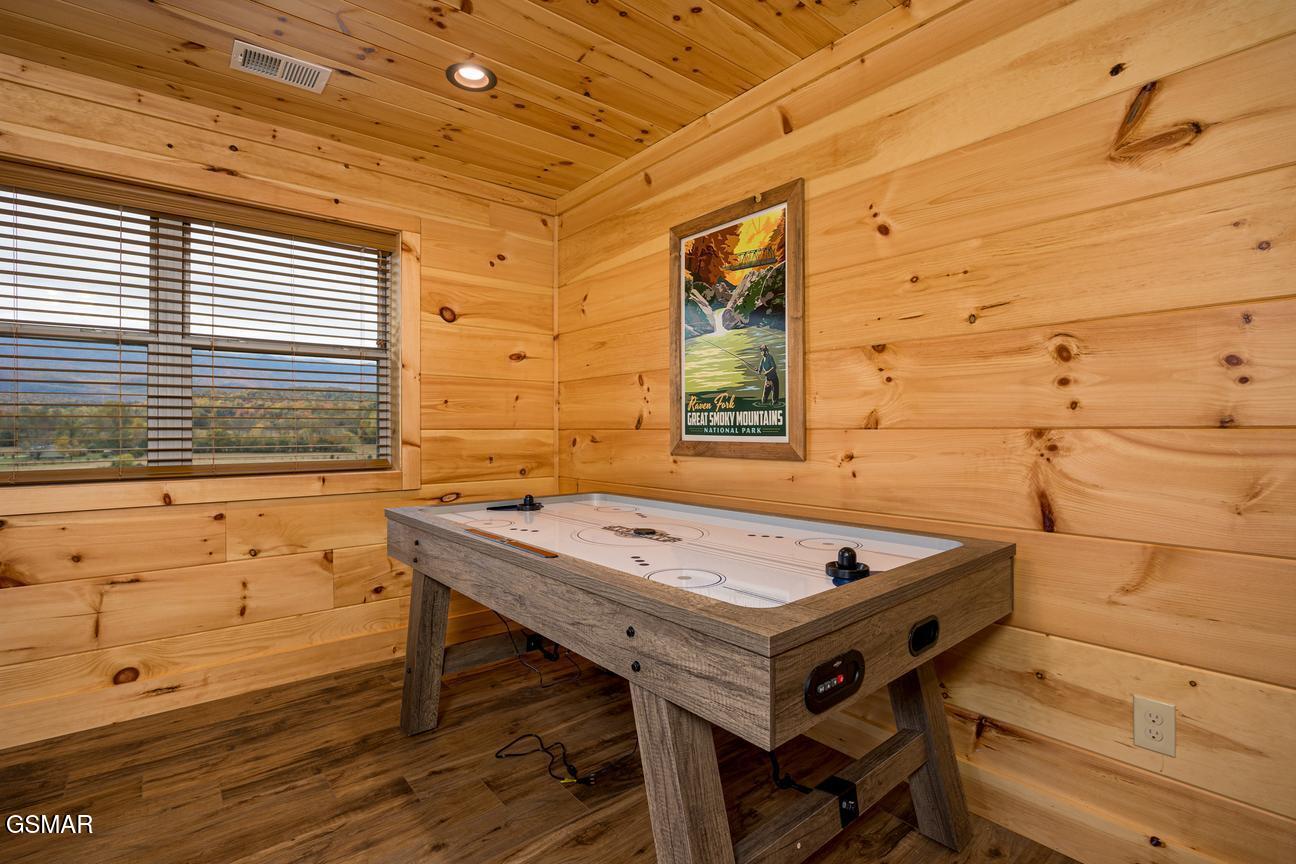 5397 Cocke County Line Road Cosby TN 37722