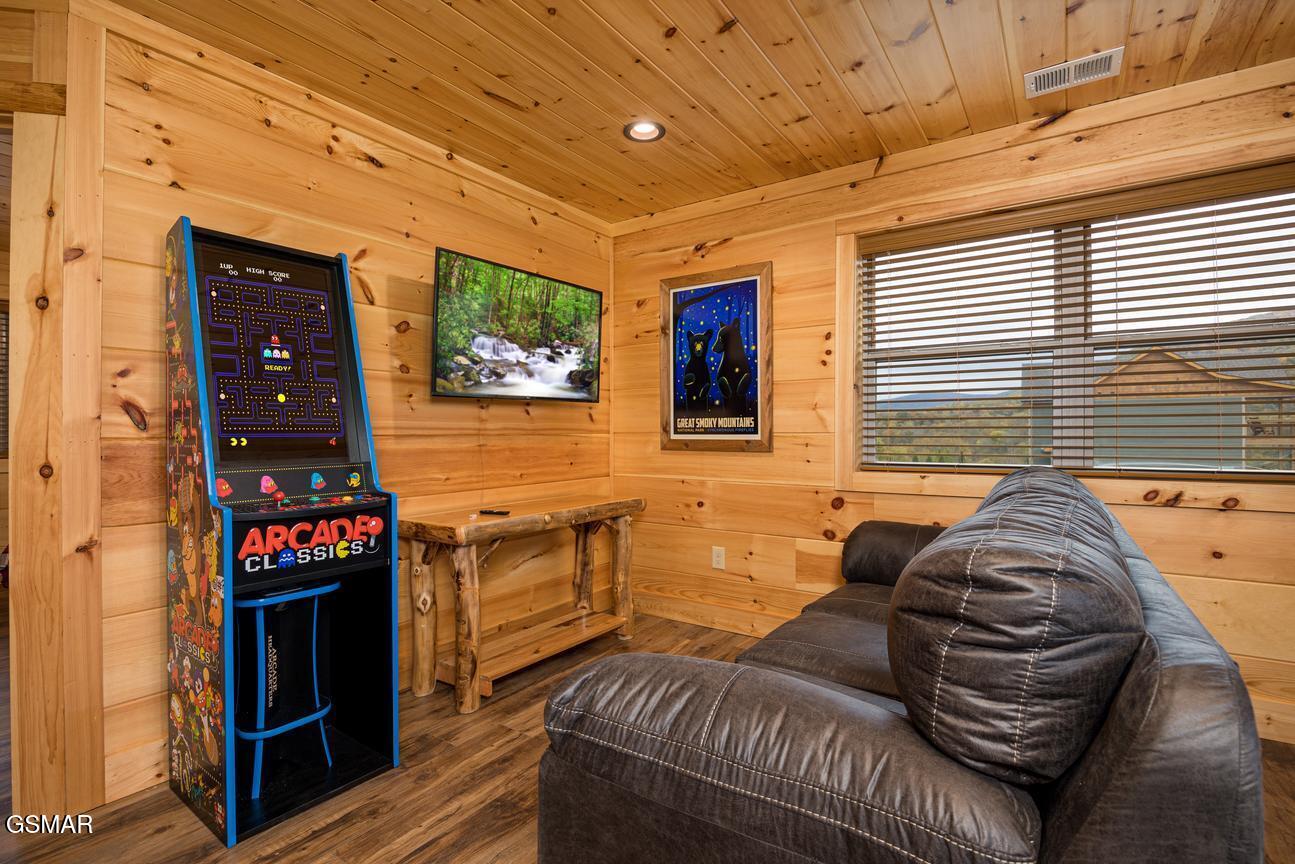 5397 Cocke County Line Road Cosby TN 37722