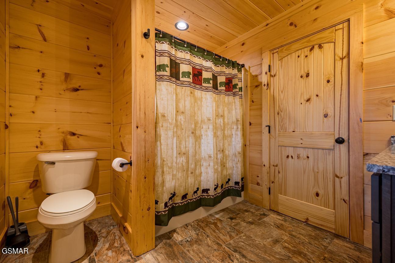 5397 Cocke County Line Road Cosby TN 37722