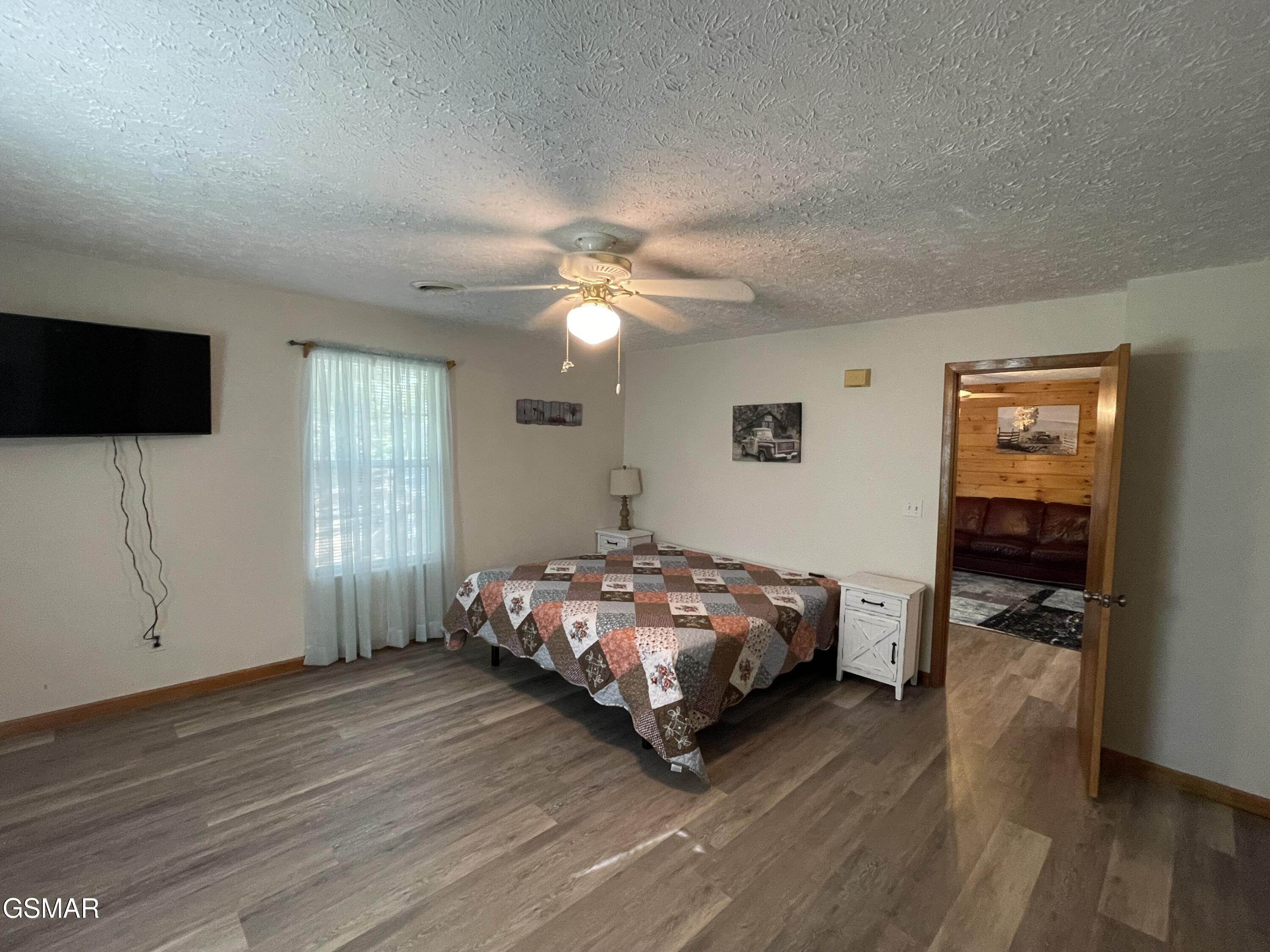 894 Lake View Loop Sevierville TN 37876