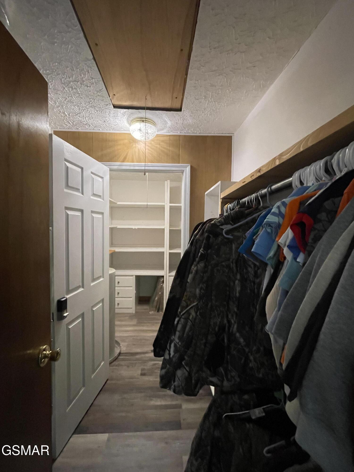 894 Lake View Loop Sevierville TN 37876