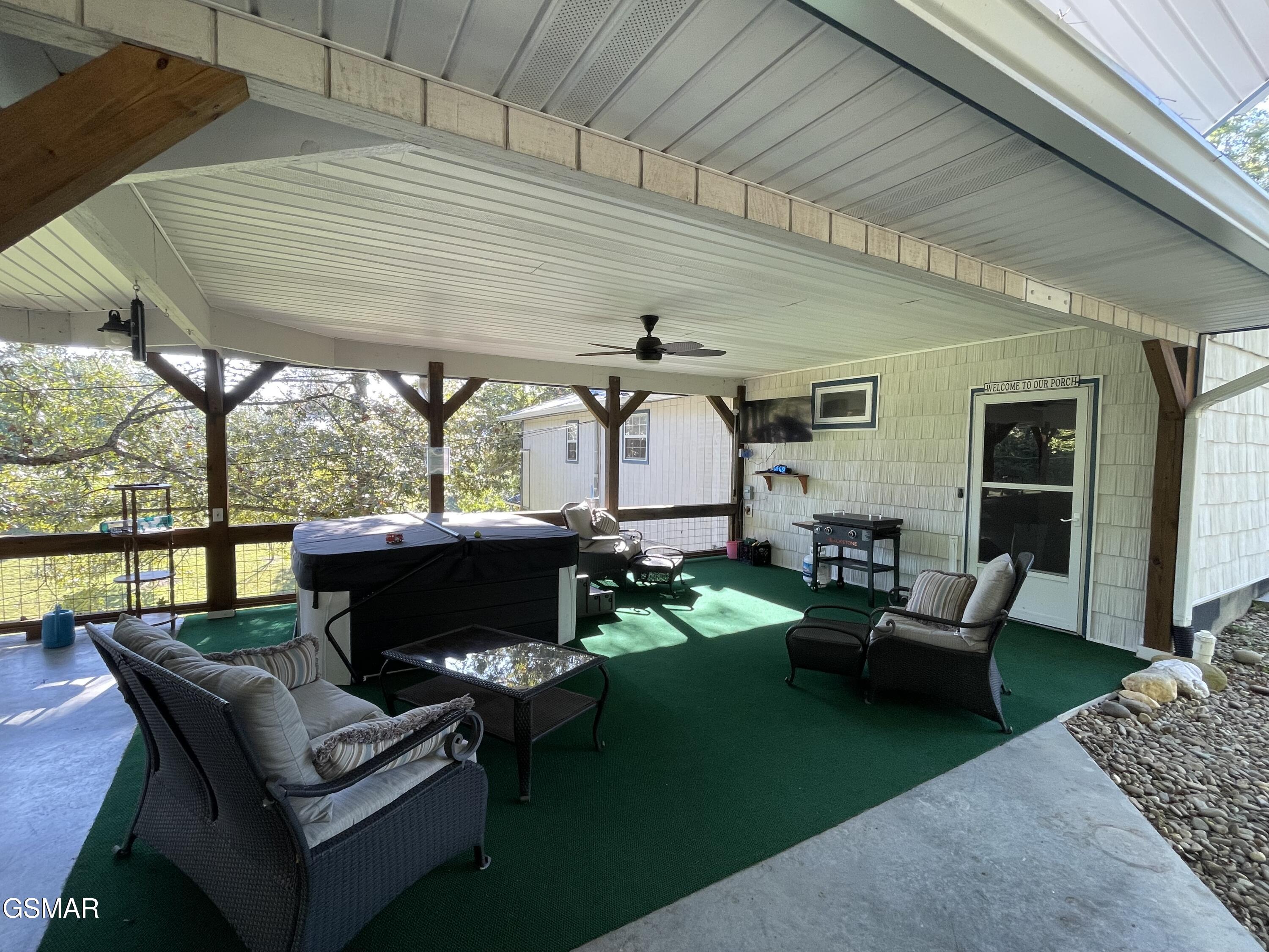 894 Lake View Loop Sevierville TN 37876