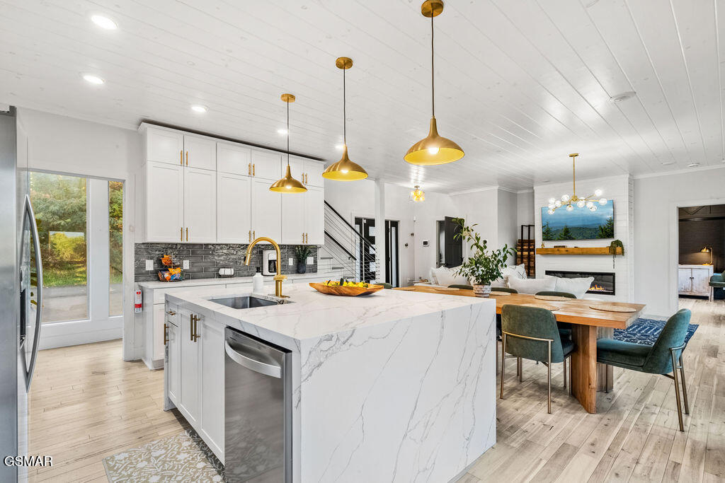 839 Deer Path Lane Gatlinburg TN 37738