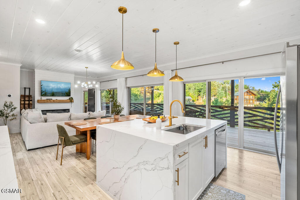 839 Deer Path Lane Gatlinburg TN 37738