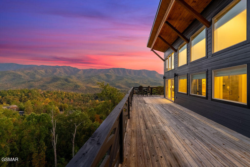 839 Deer Path Lane Gatlinburg TN 37738