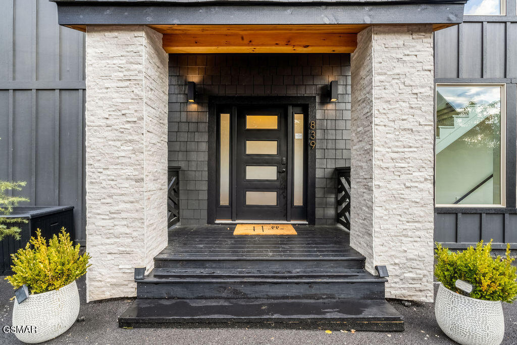 839 Deer Path Lane Gatlinburg TN 37738