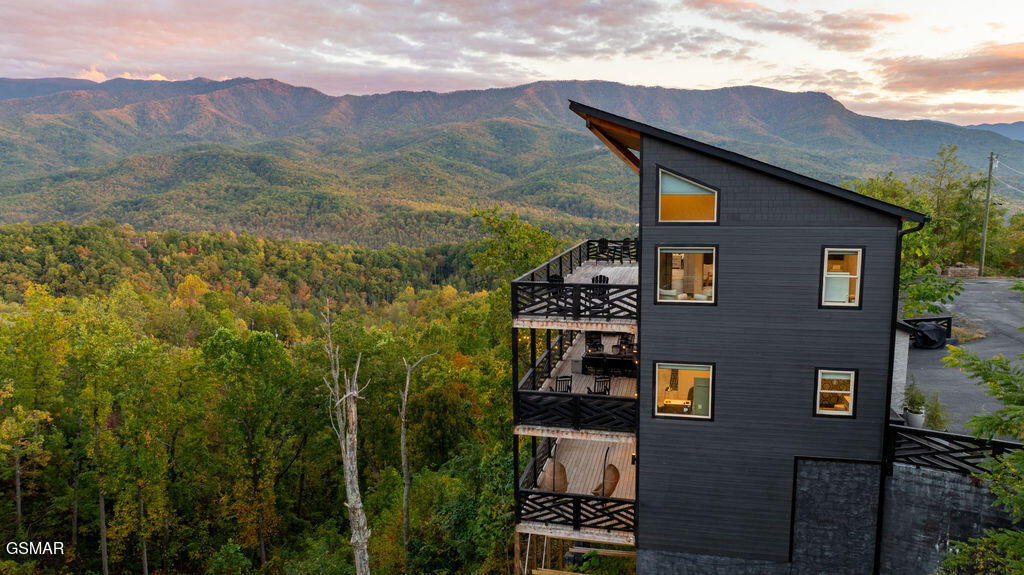 839 Deer Path Lane Gatlinburg TN 37738