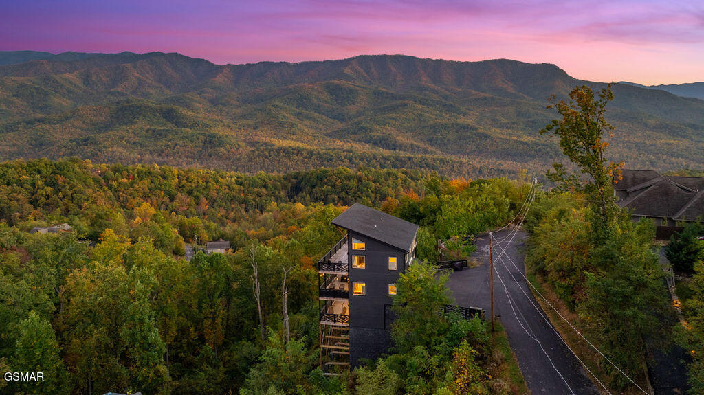 839 Deer Path Lane Gatlinburg TN 37738