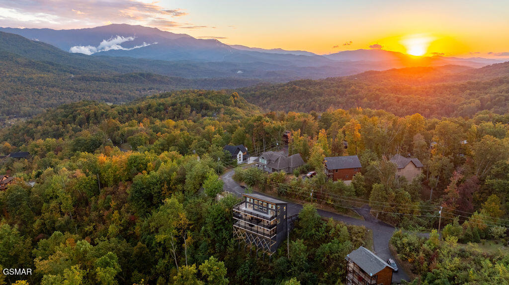 839 Deer Path Lane Gatlinburg TN 37738