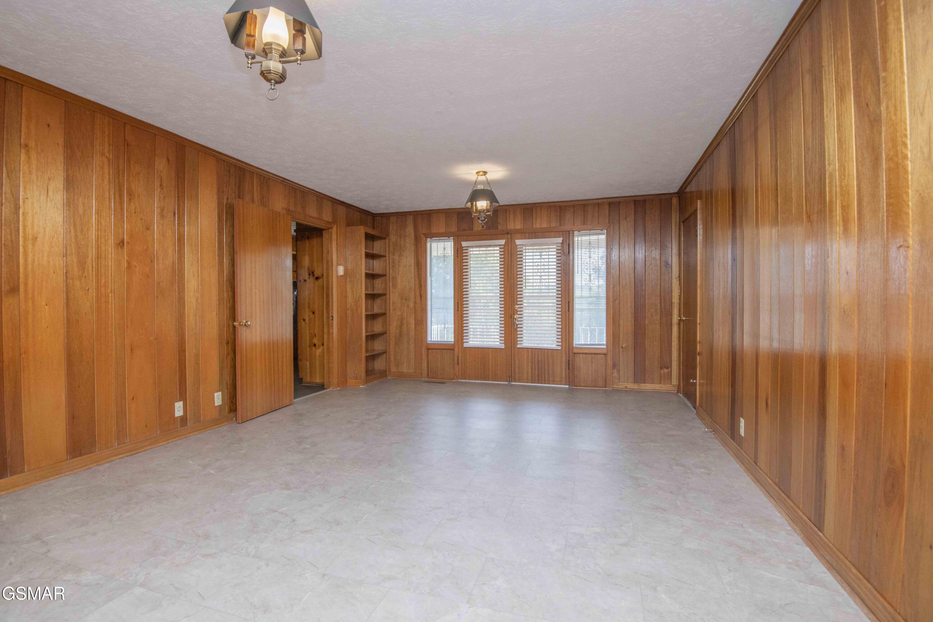 437 Bridge View Lane Knoxville TN 37914