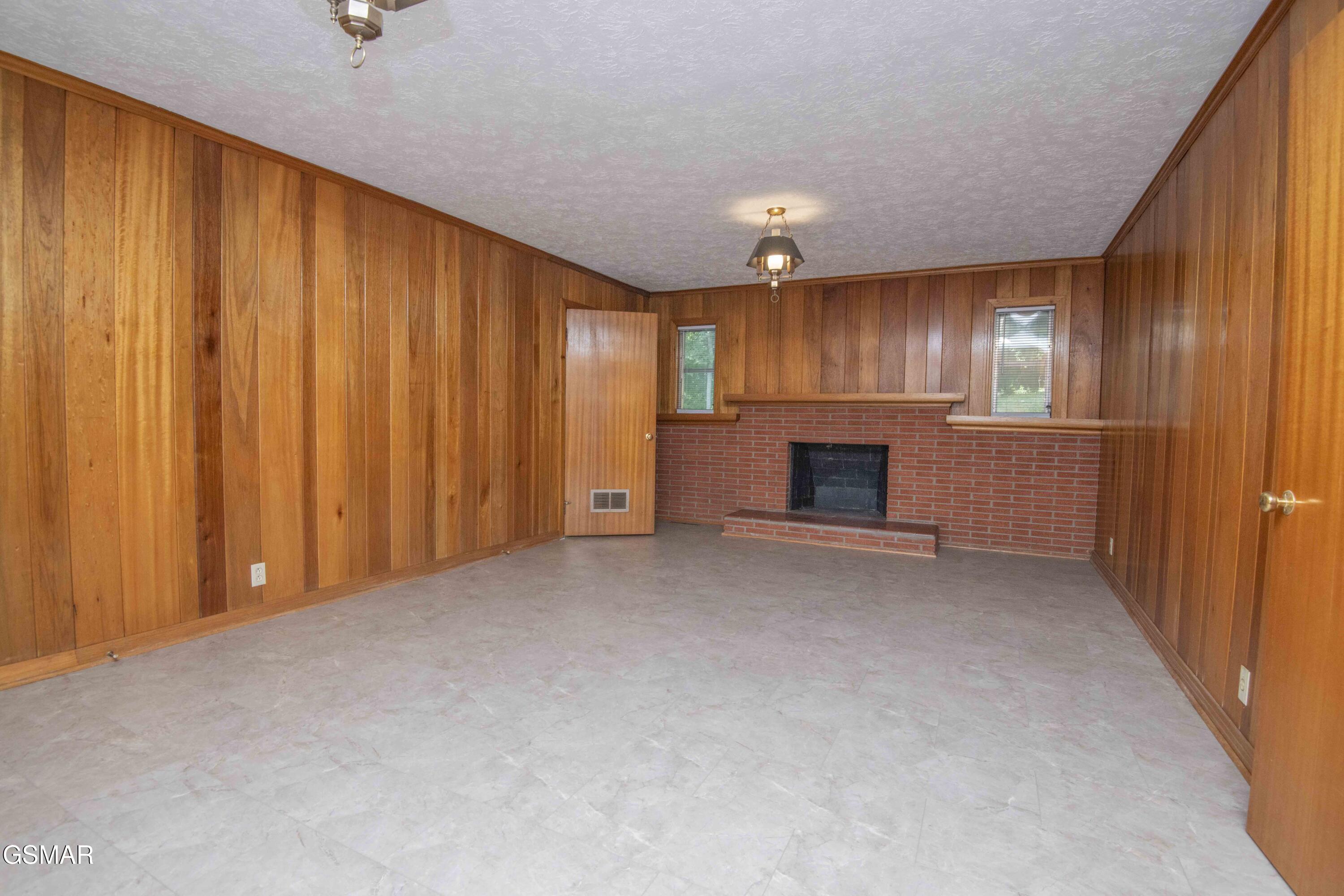 437 Bridge View Lane Knoxville TN 37914