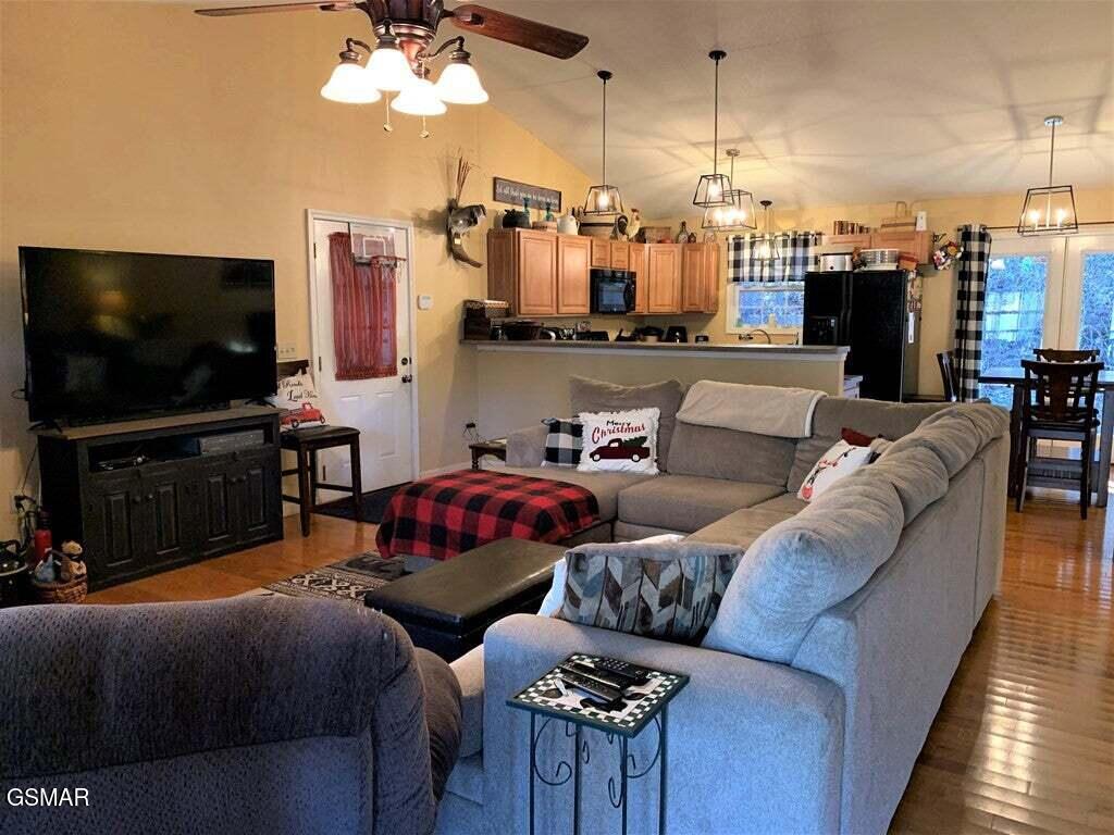 583 Loraine Street Pigeon Forge TN 37863