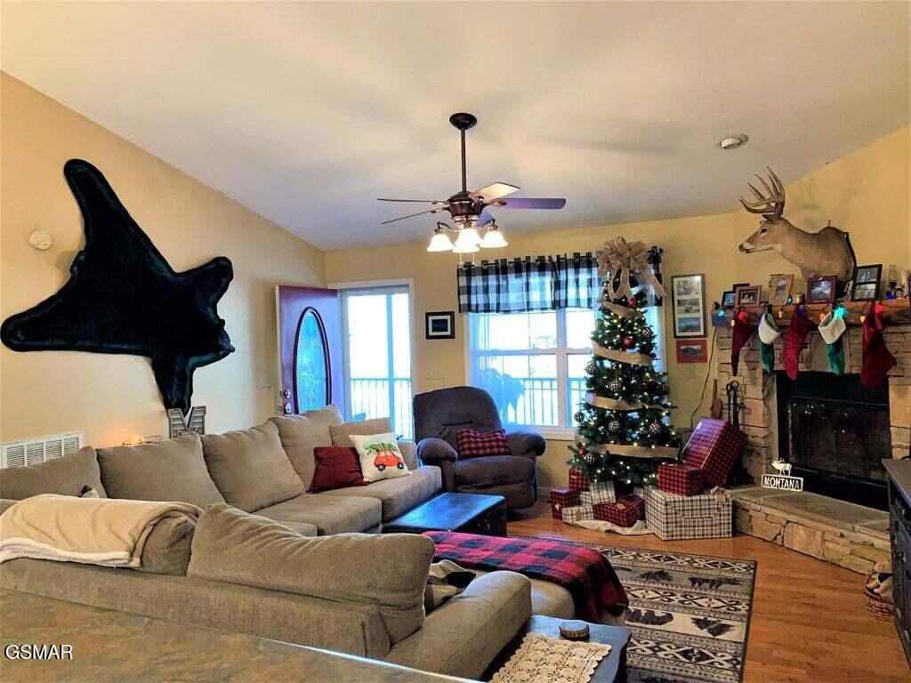 583 Loraine Street Pigeon Forge TN 37863