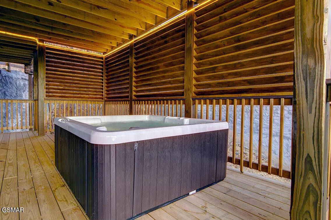 1205 Parkview Vista Way Pigeon Forge TN 37862