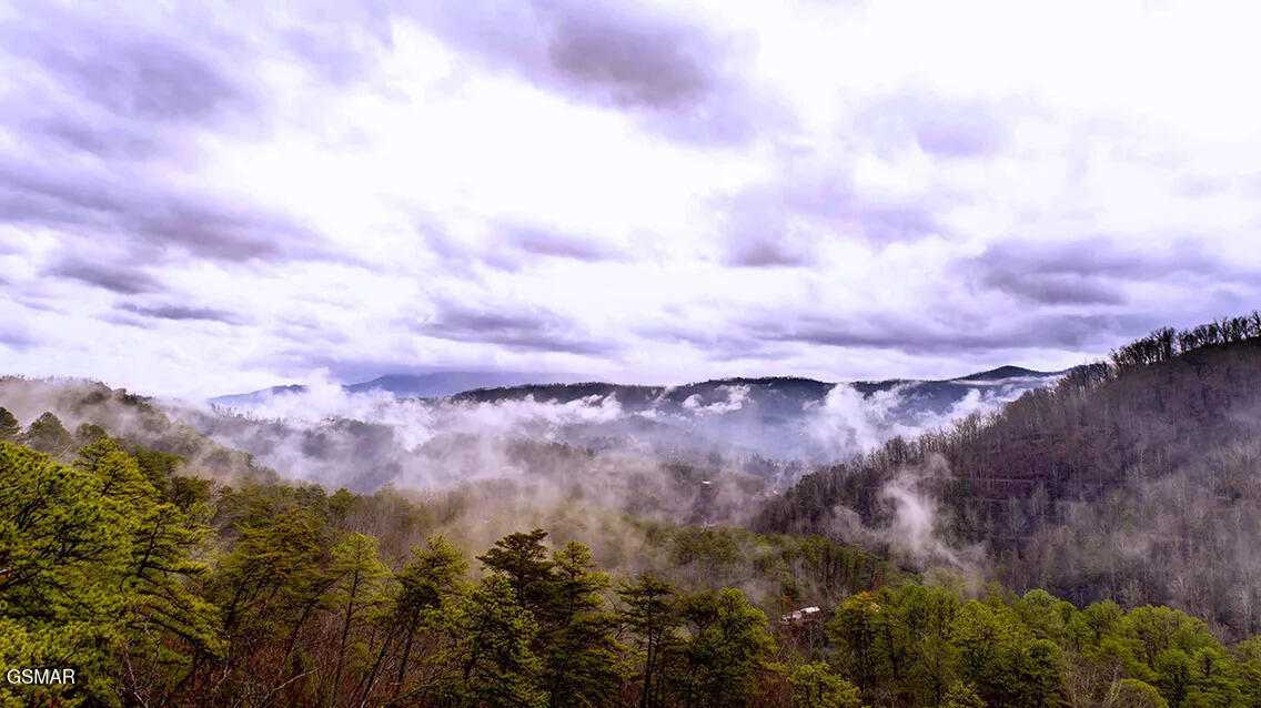 1205 Parkview Vista Way Pigeon Forge TN 37862