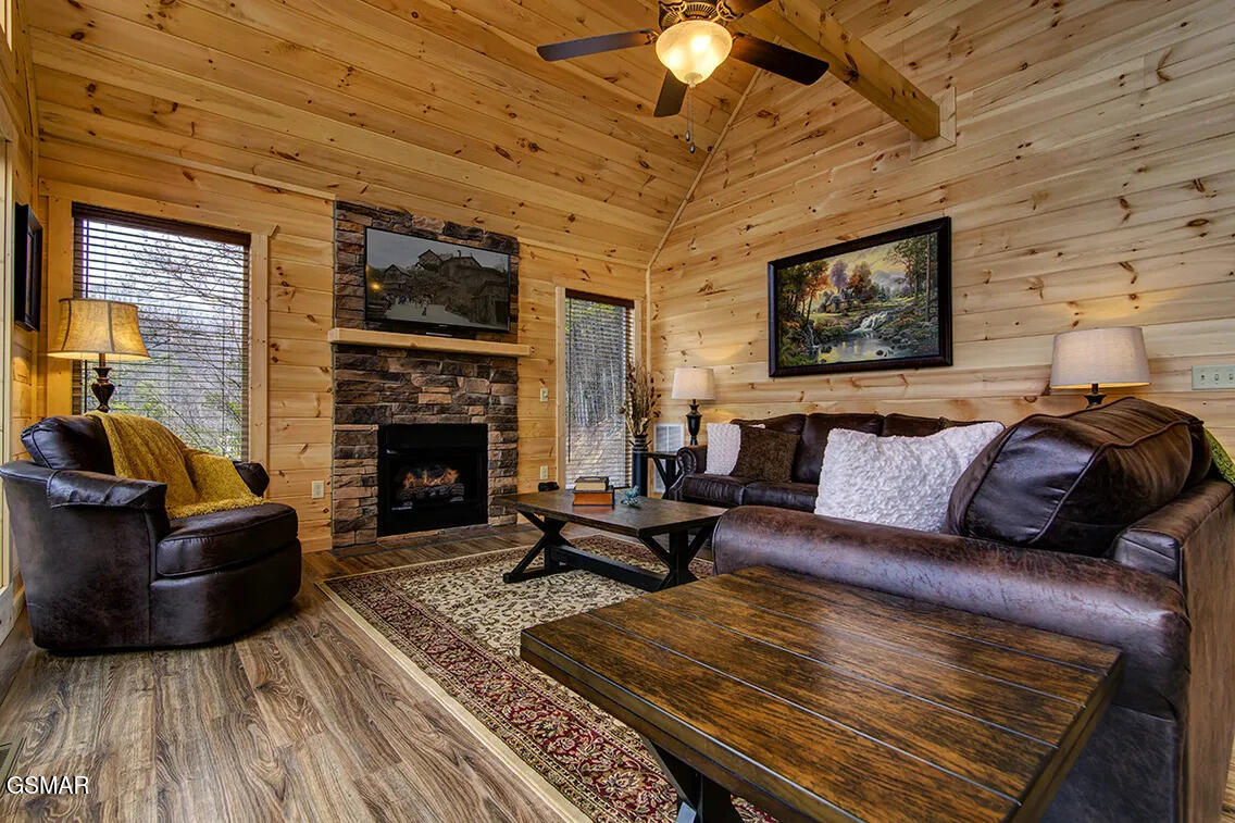 1205 Parkview Vista Way Pigeon Forge TN 37862