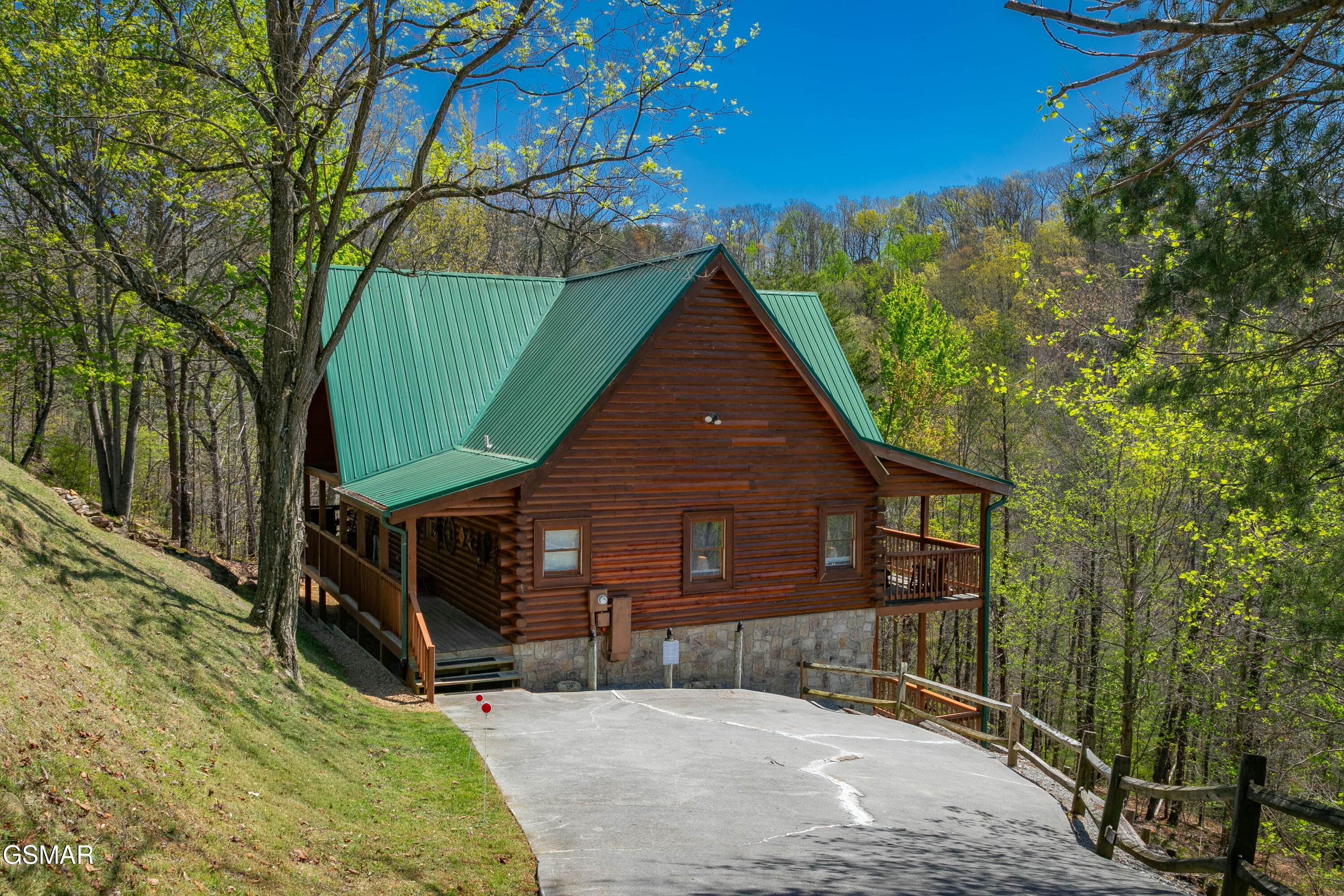 4112 Harvest Moon Road Sevierville TN 37862