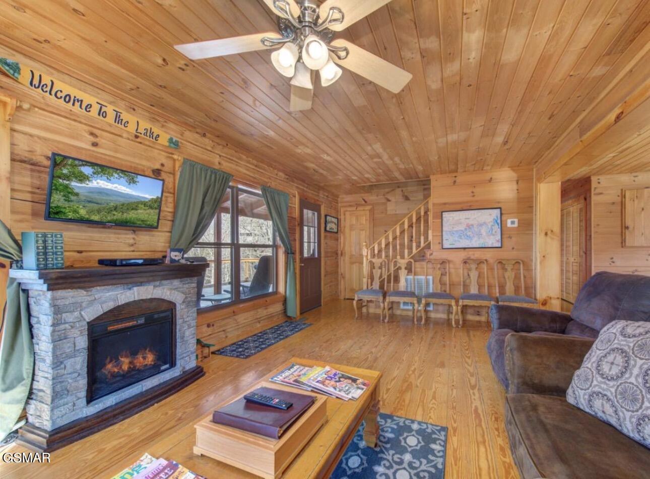 2145 Stillhouse Road Dandridge TN 37725