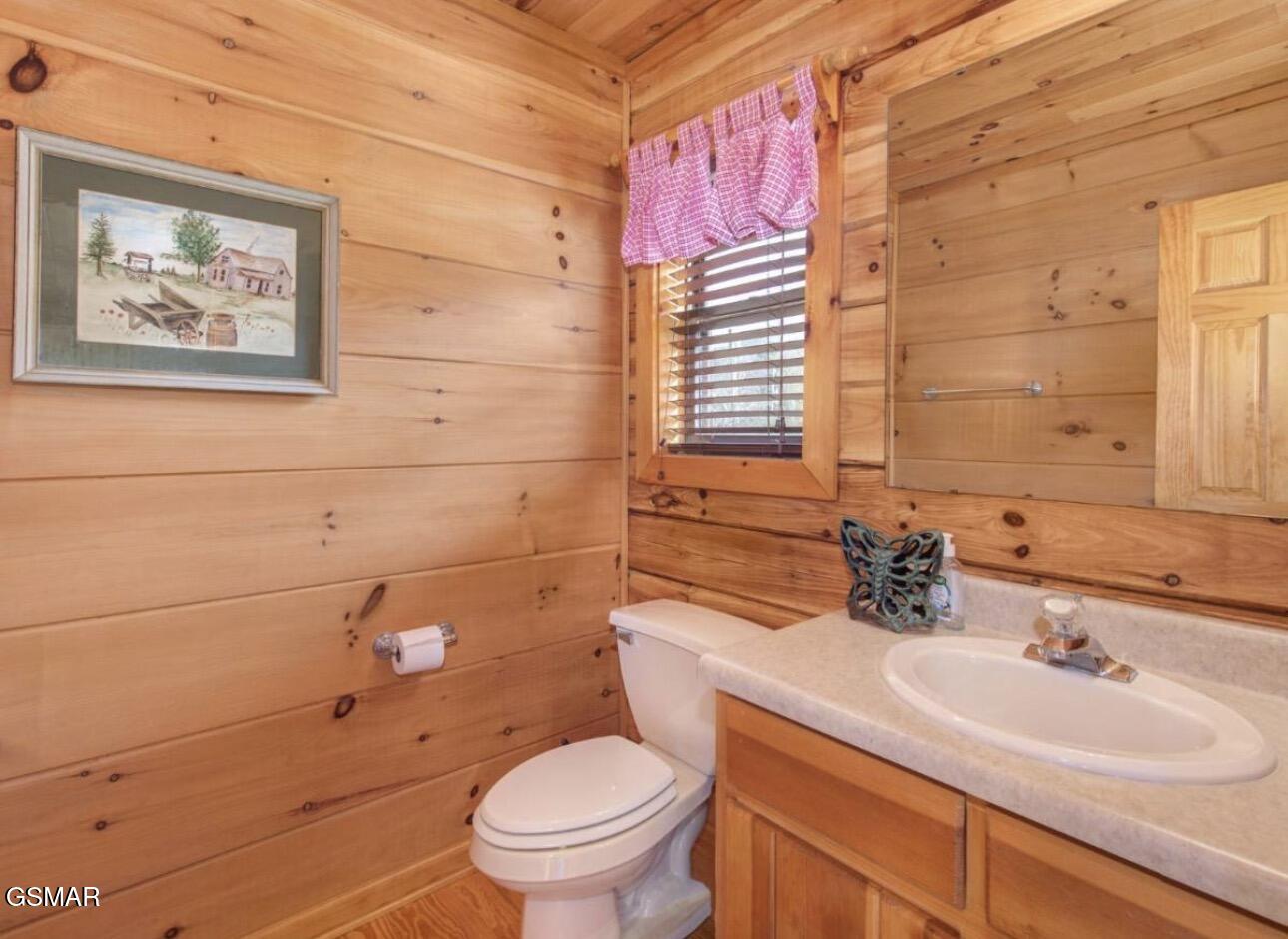 2145 Stillhouse Road Dandridge TN 37725