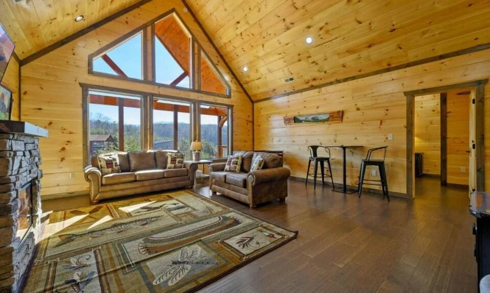 4521 Shangrila Way Sevierville TN 37876