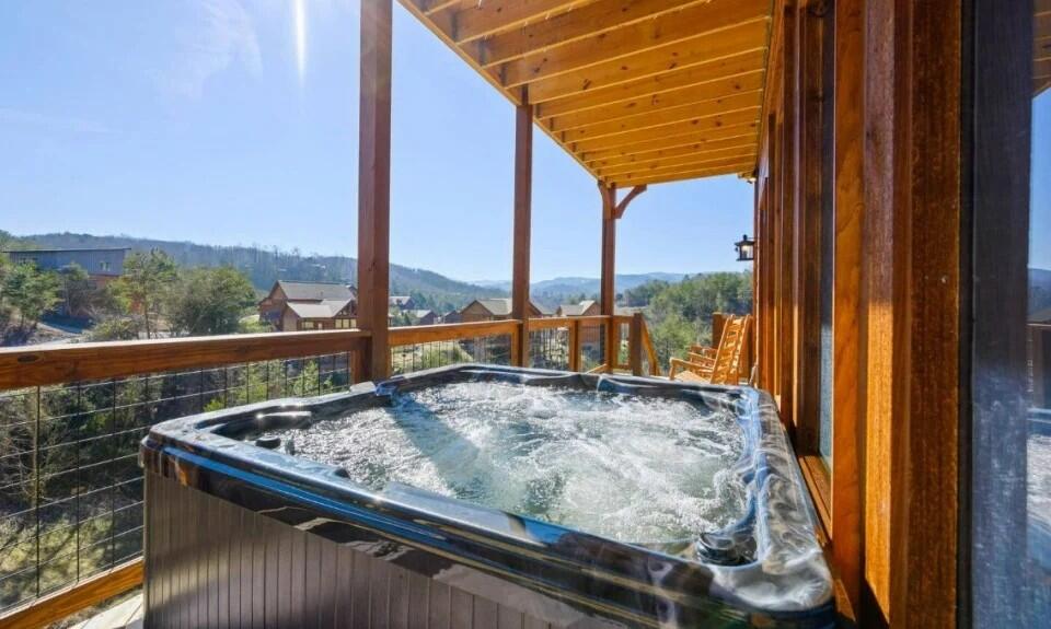 4521 Shangrila Way Sevierville TN 37876