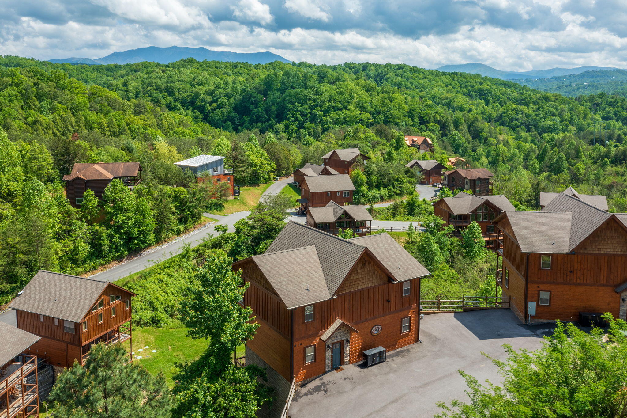 4521 Shangrila Way Sevierville TN 37876