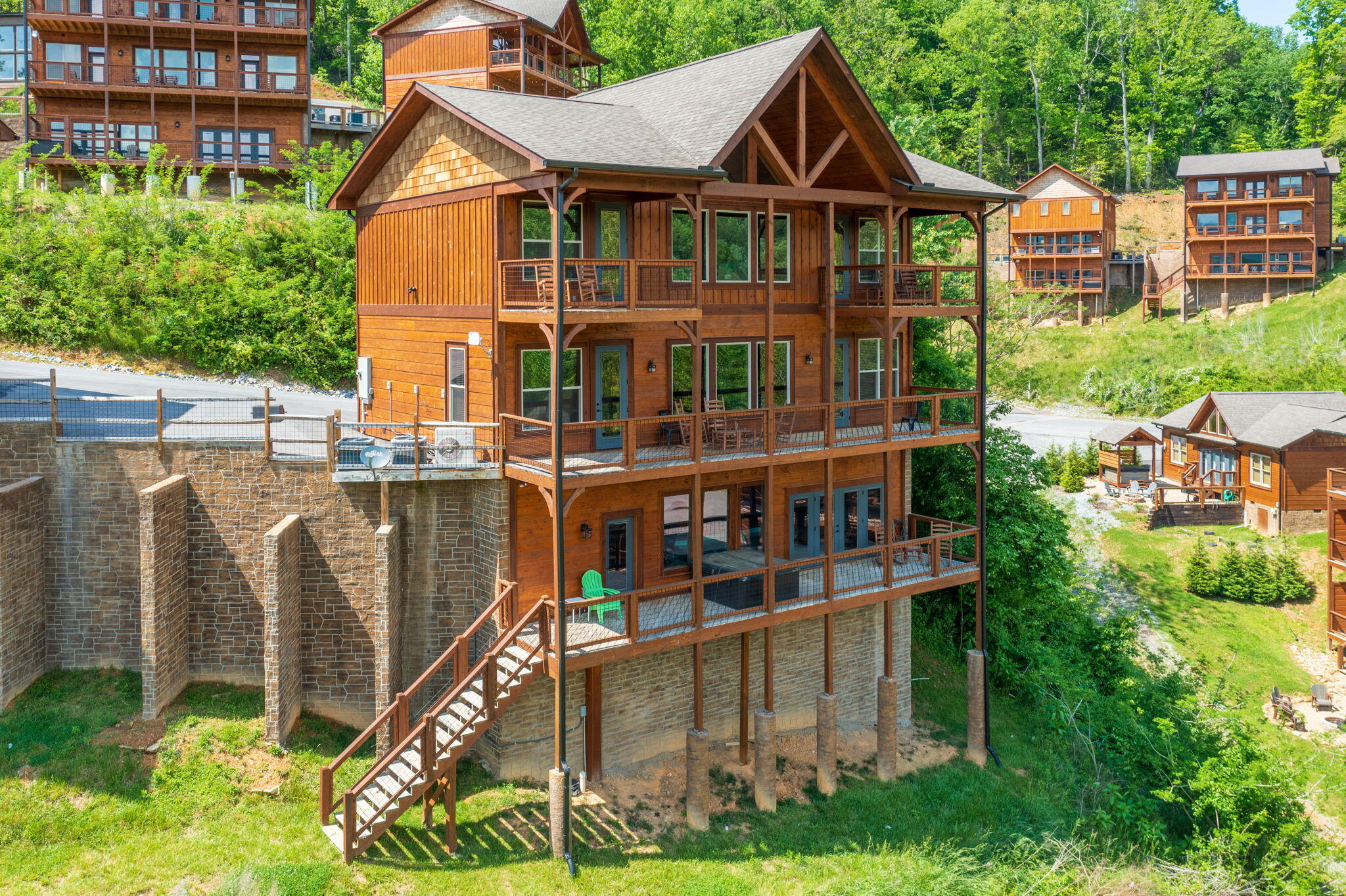 4521 Shangrila Way Sevierville TN 37876