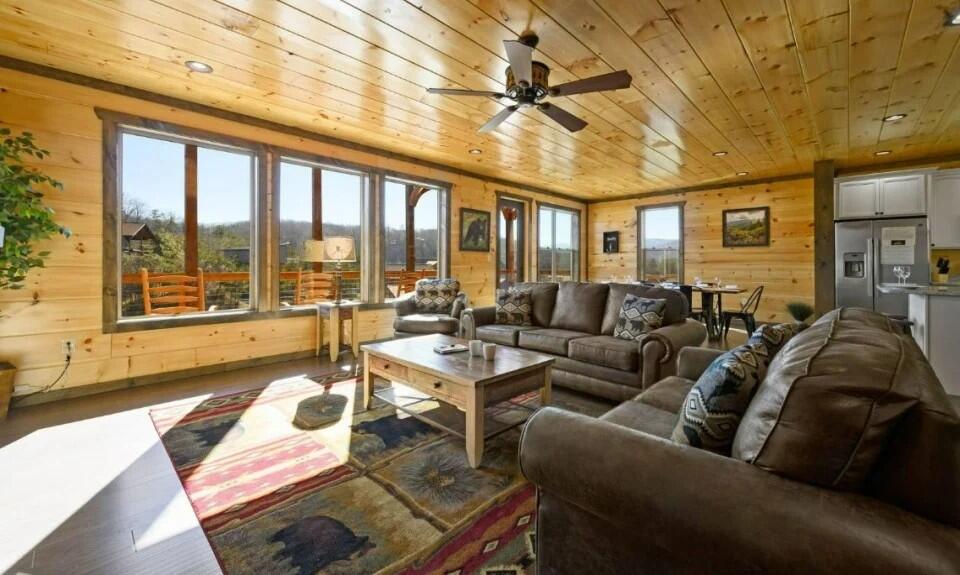 4521 Shangrila Way Sevierville TN 37876