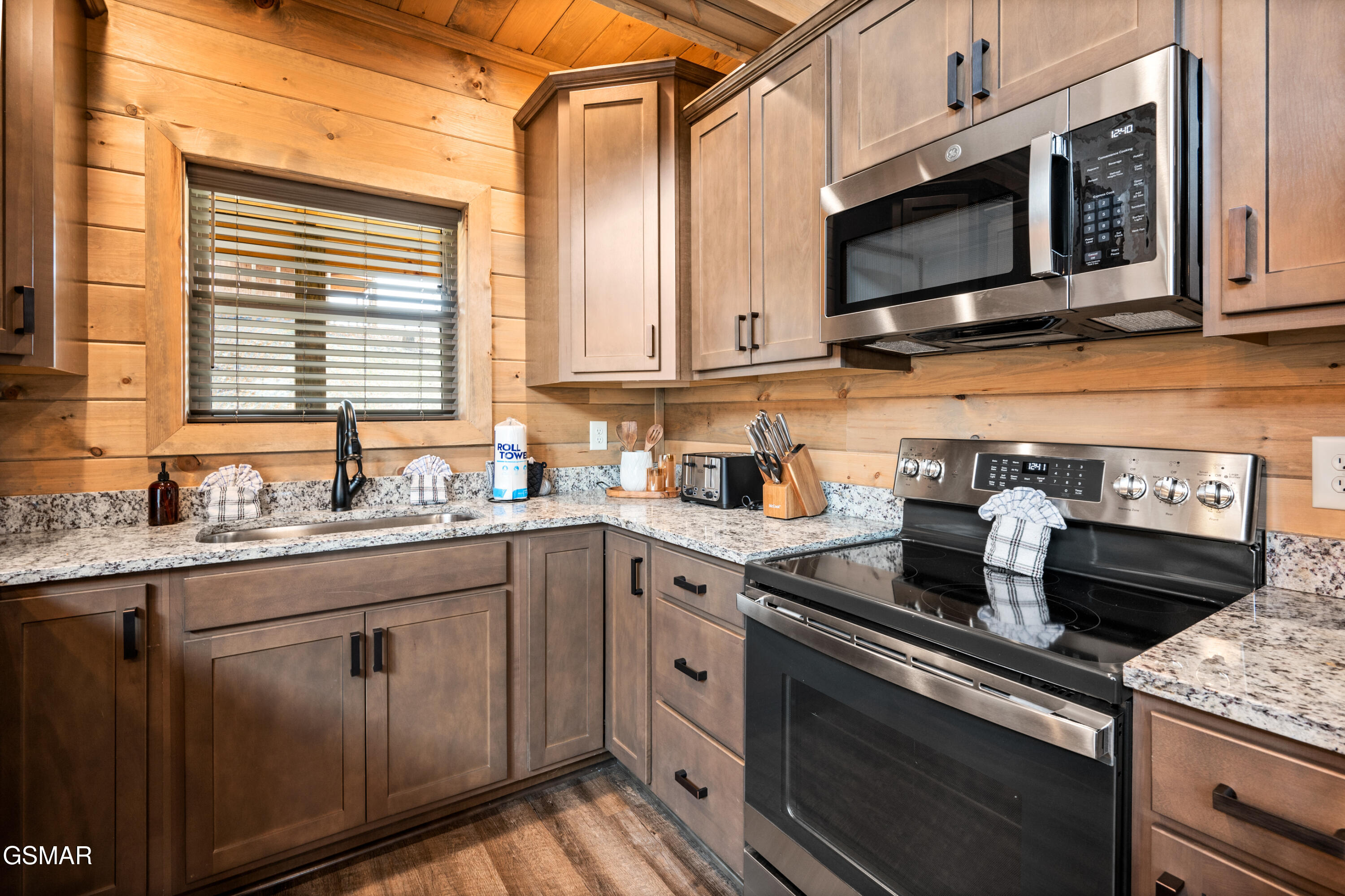 2247 Headrick Lead Sevierville TN 37862