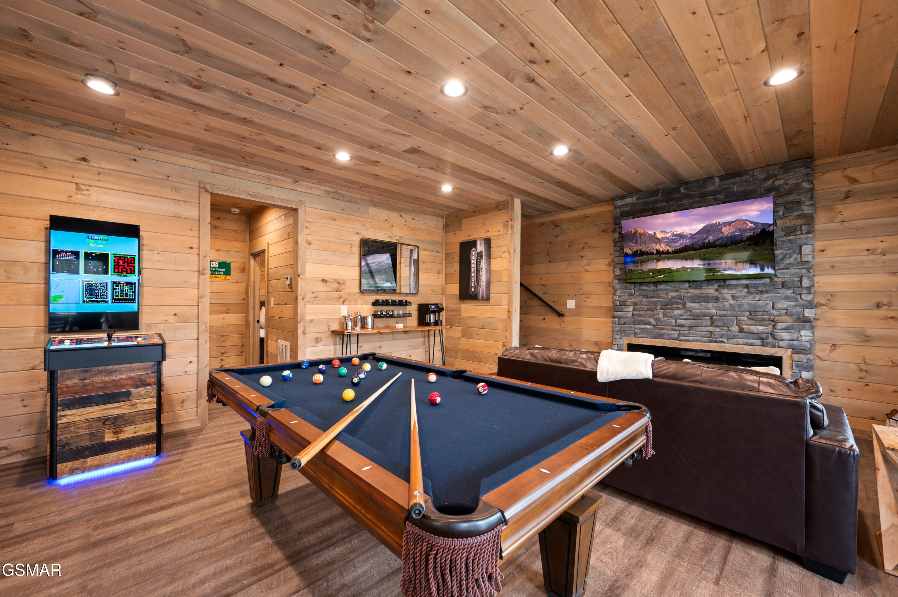 2247 Headrick Lead Sevierville TN 37862