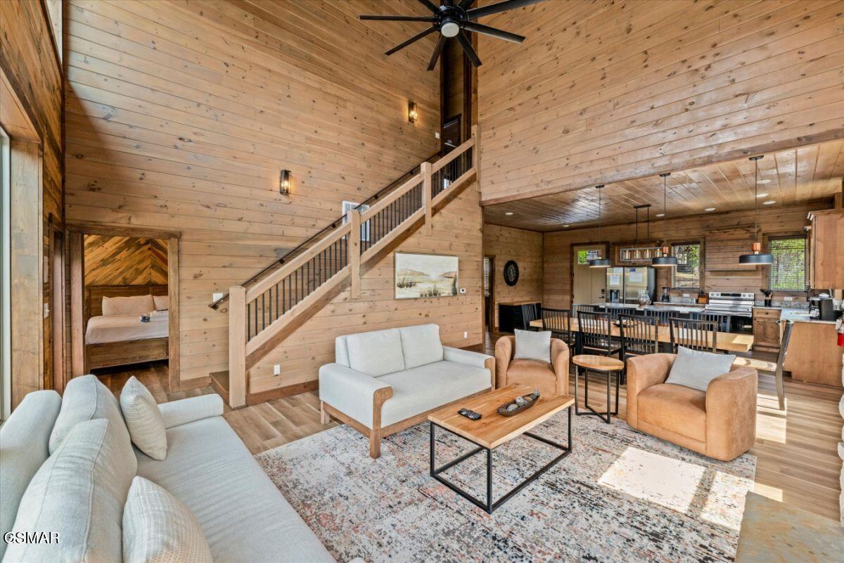 2009 Smoky Cove Road Sevierville TN 37876