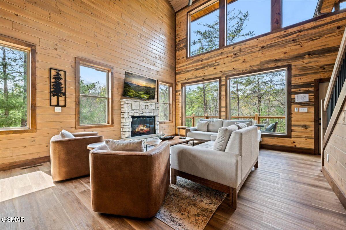 2009 Smoky Cove Road Sevierville TN 37876