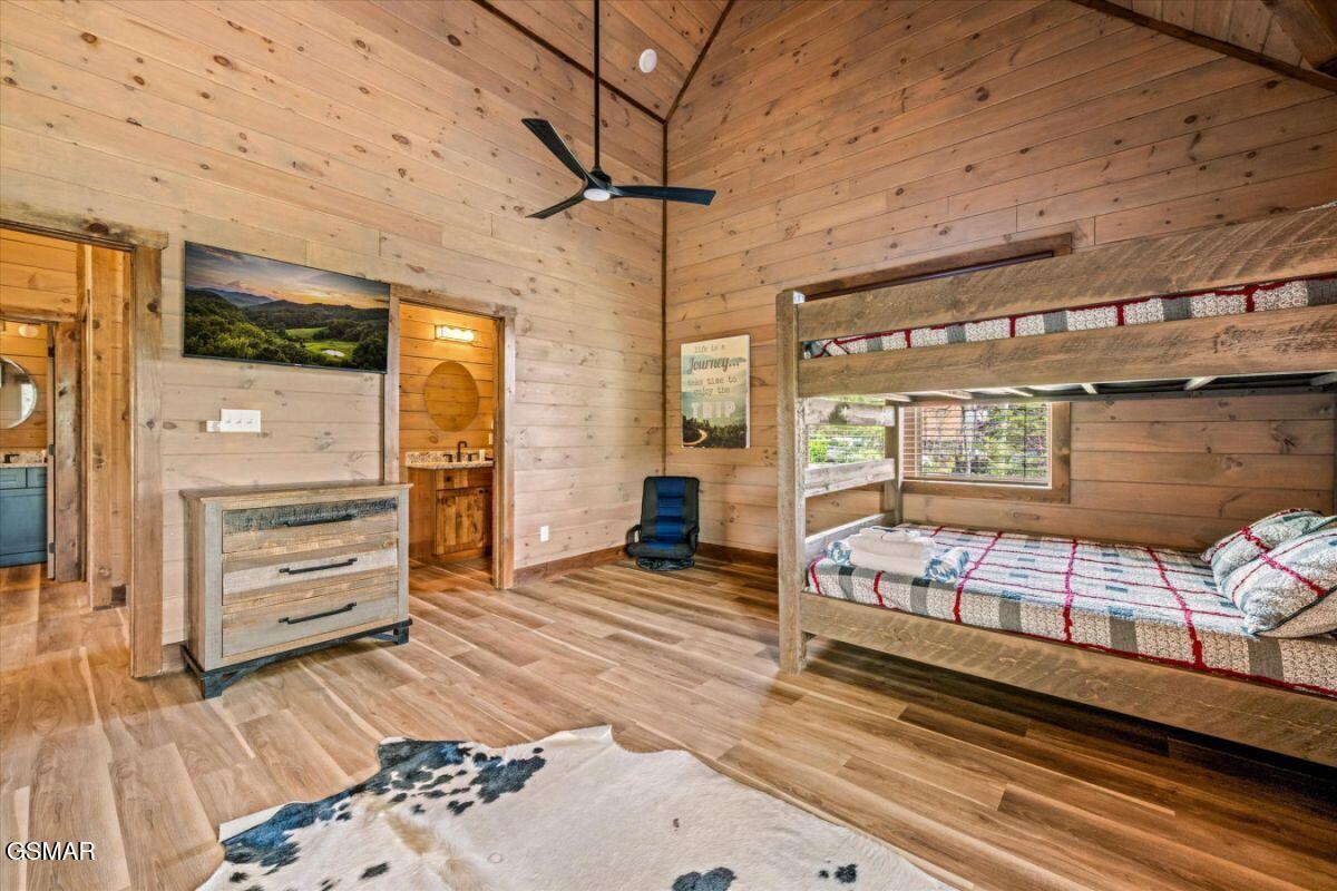 2009 Smoky Cove Road Sevierville TN 37876