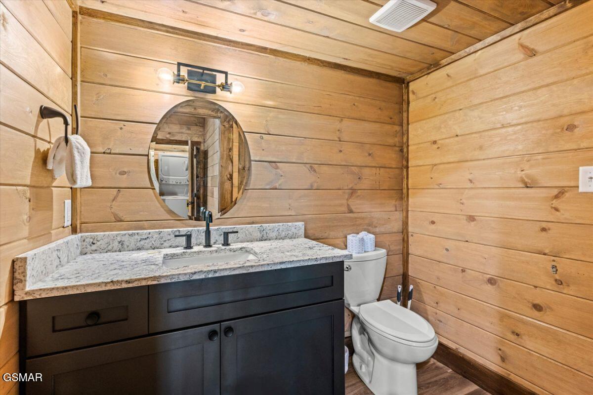 2009 Smoky Cove Road Sevierville TN 37876