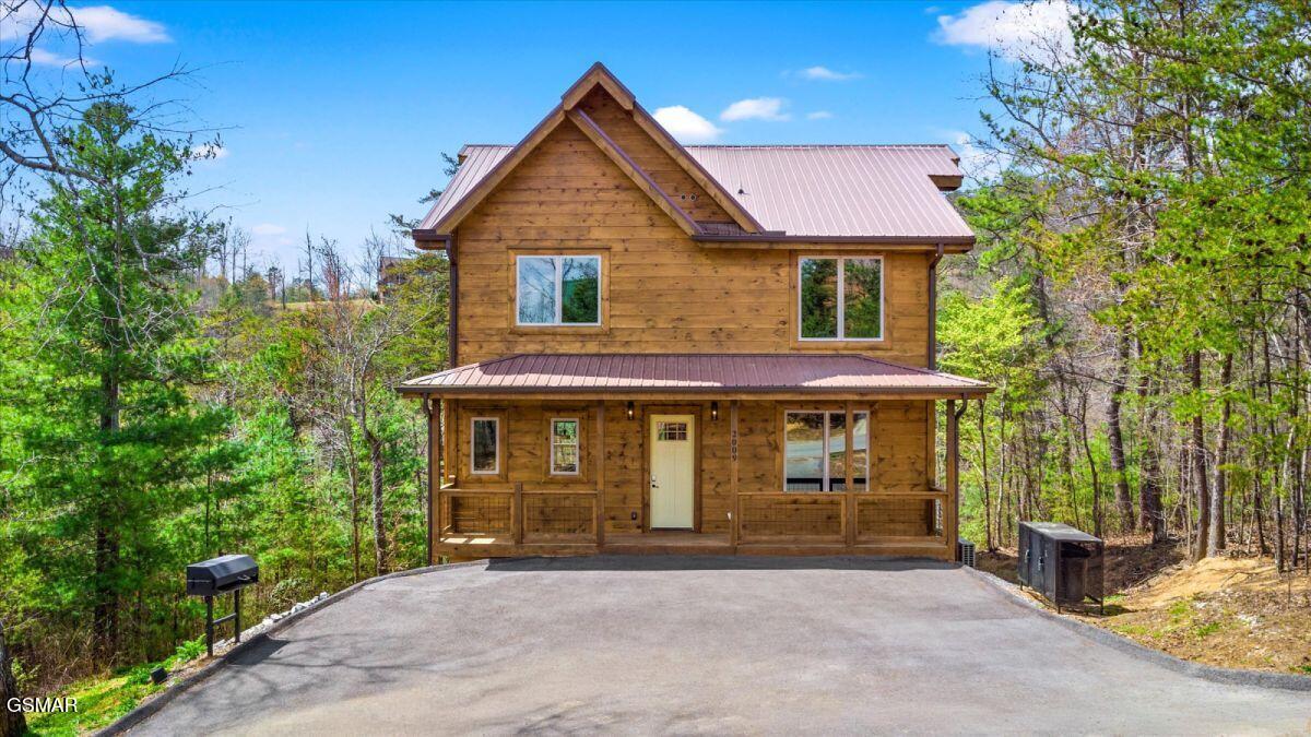 2009 Smoky Cove Road Sevierville TN 37876