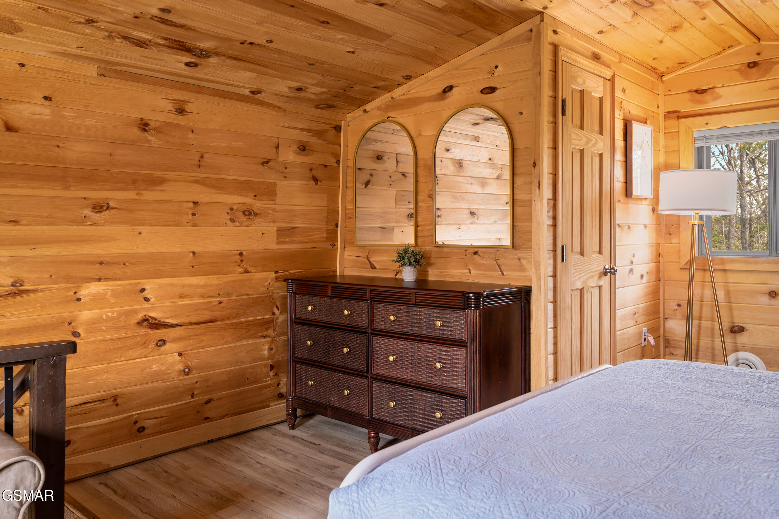 1638 S Mountain View Road Sevierville TN 37876