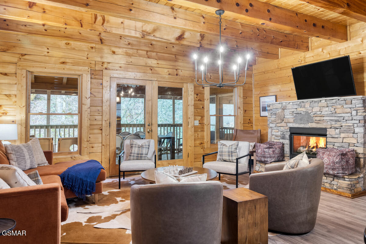 307 Caney Creek Road Pigeon Forge TN 37863