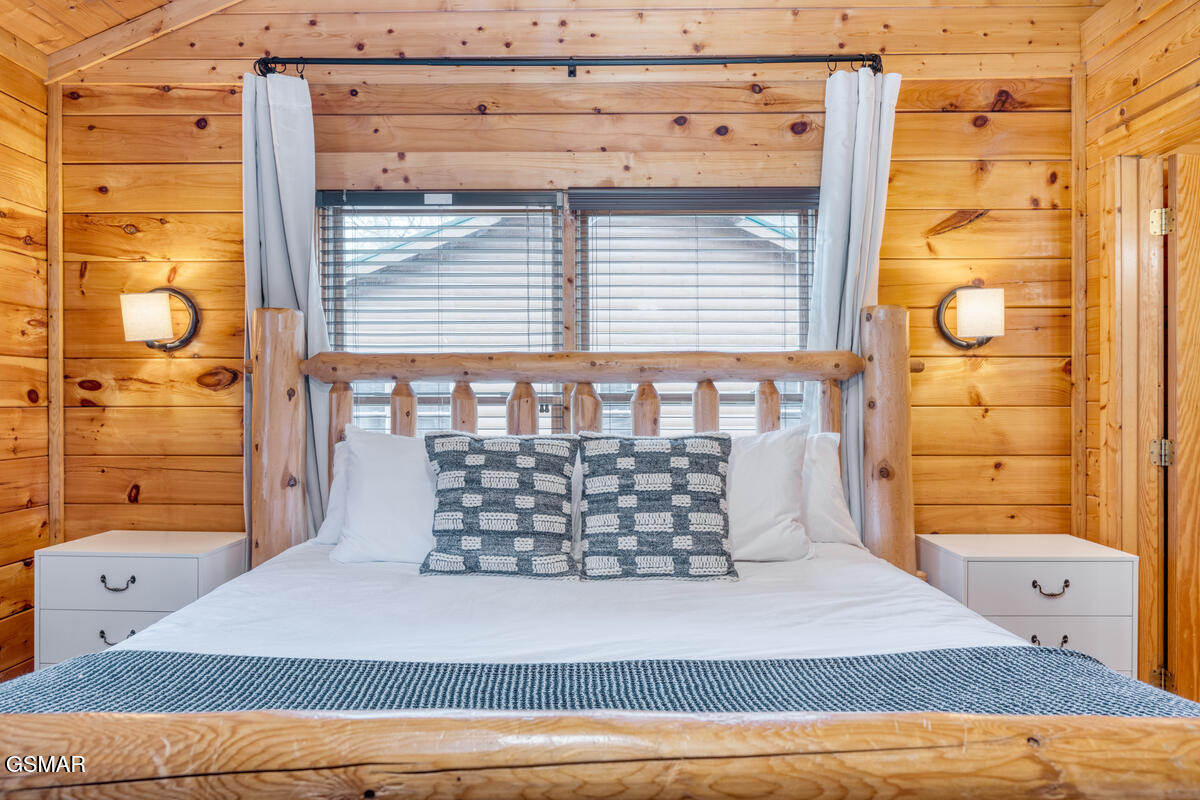 307 Caney Creek Road Pigeon Forge TN 37863