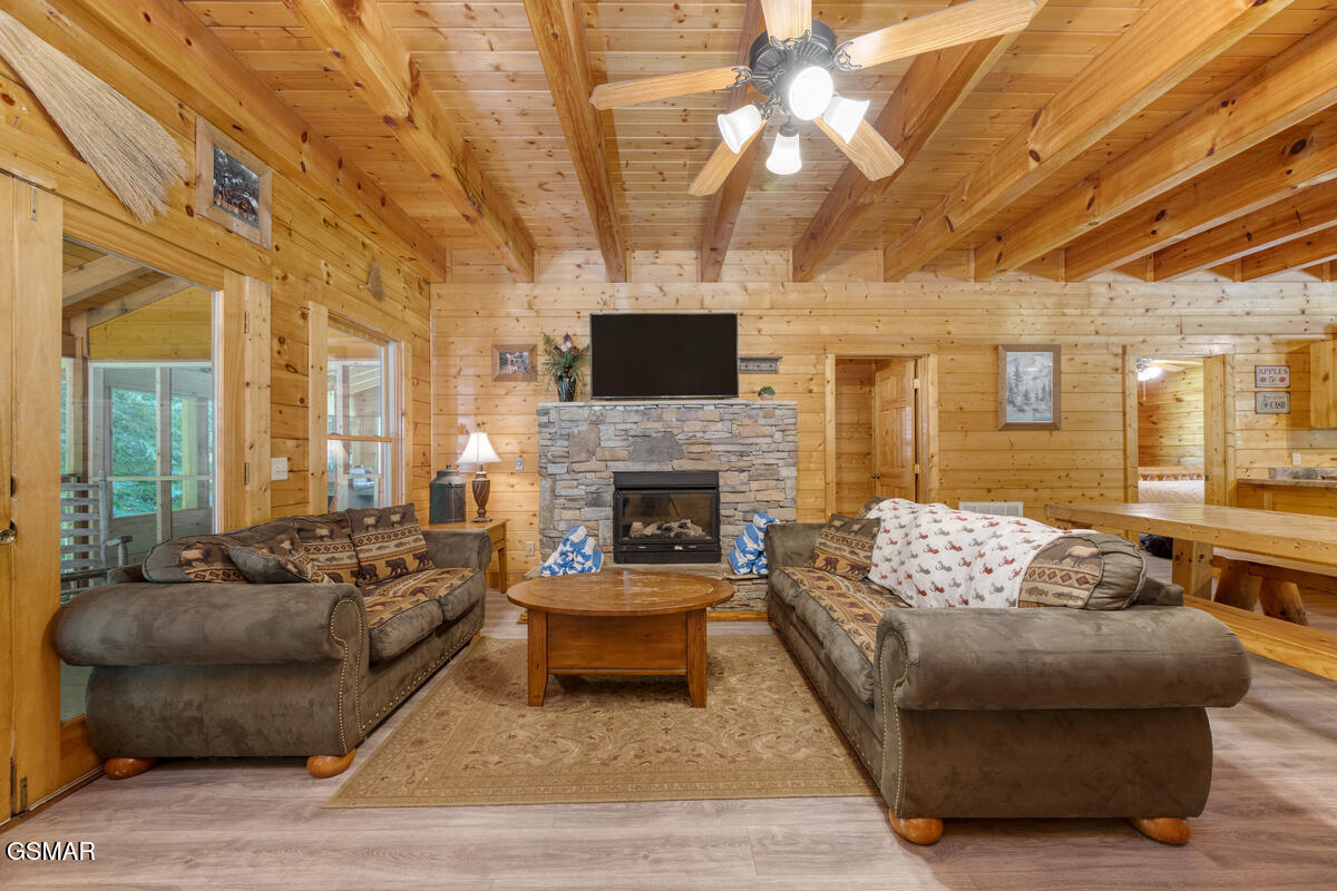 307 Caney Creek Road Pigeon Forge TN 37863