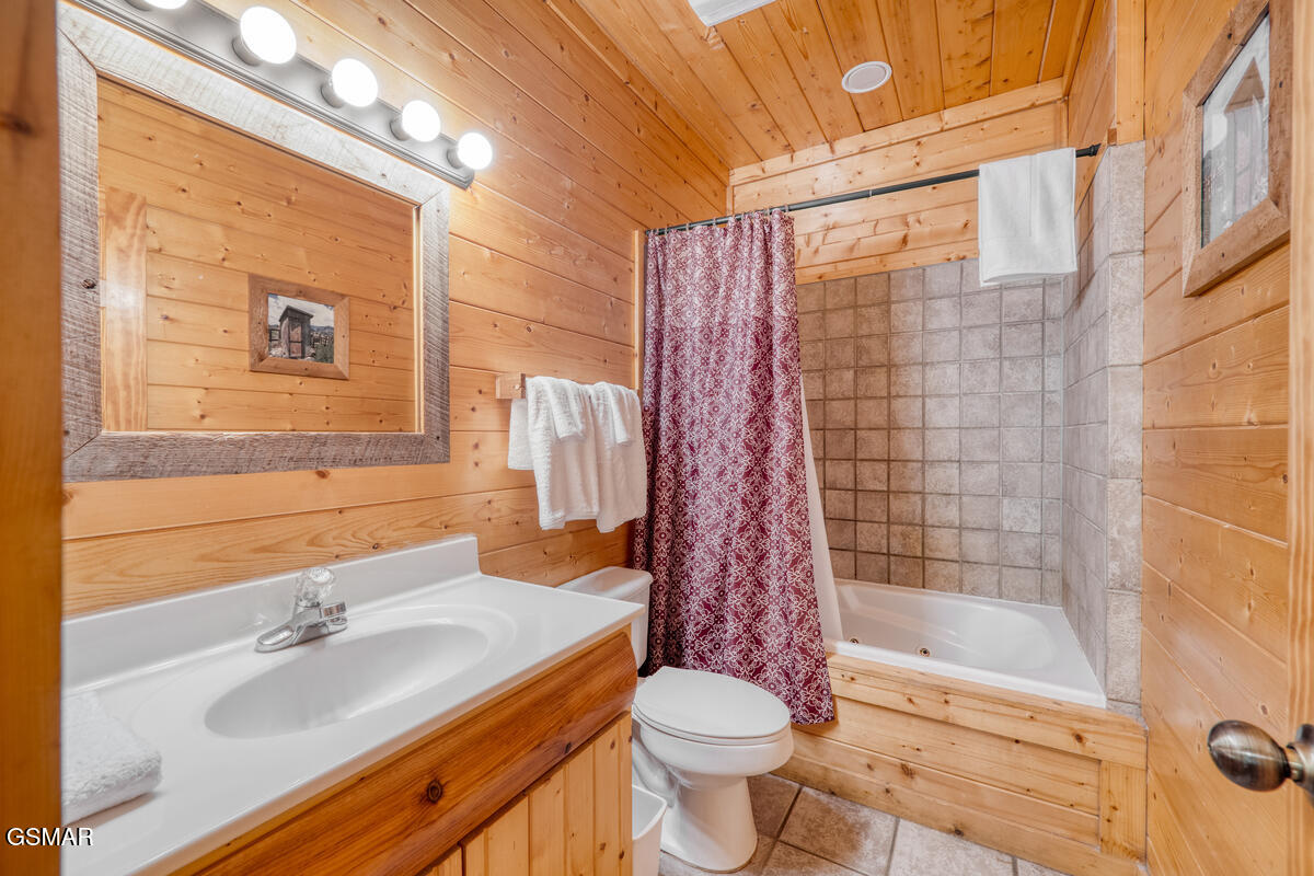 307 Caney Creek Road Pigeon Forge TN 37863