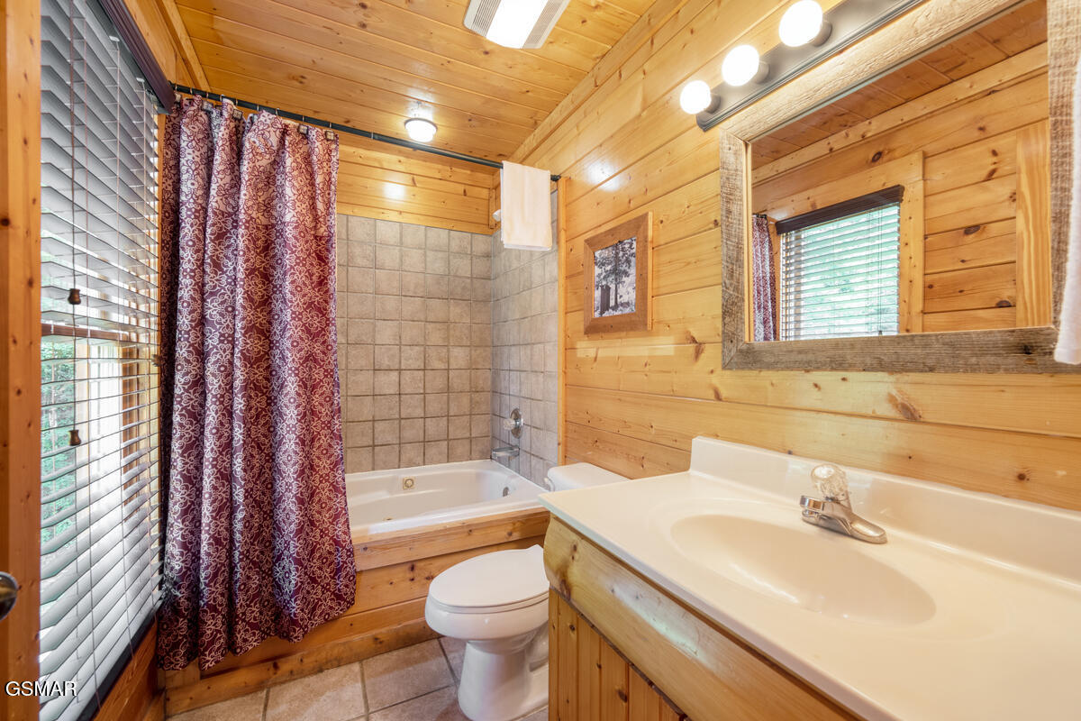 307 Caney Creek Road Pigeon Forge TN 37863