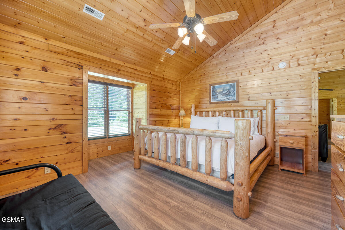 307 Caney Creek Road Pigeon Forge TN 37863