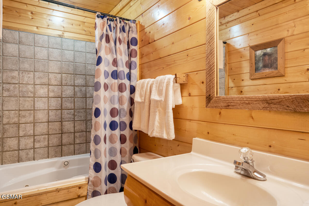 307 Caney Creek Road Pigeon Forge TN 37863